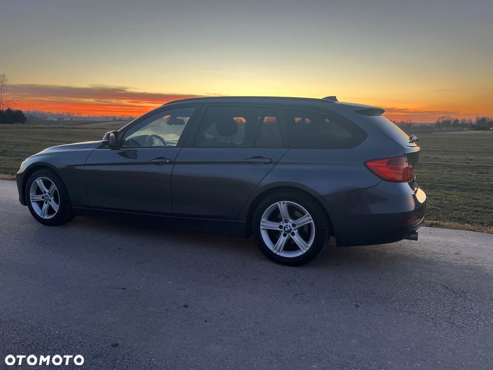 BMW Seria 3 320d Efficient Dynamics - 34
