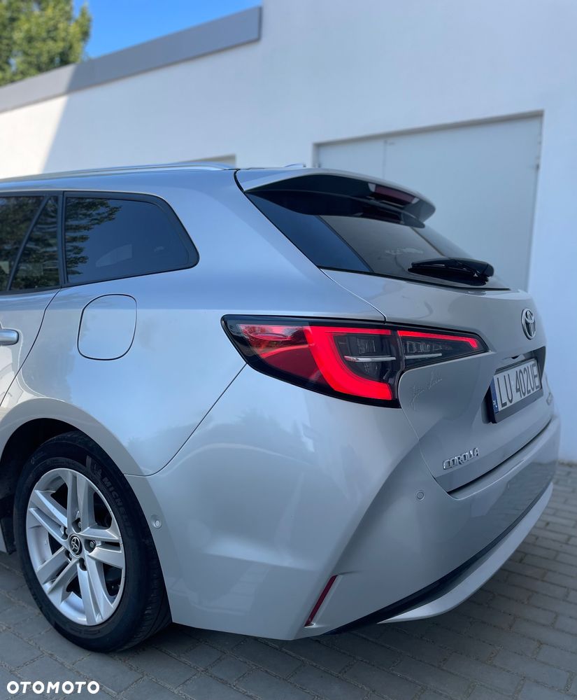 Toyota Corolla 1.8 Hybrid Comfort - 19