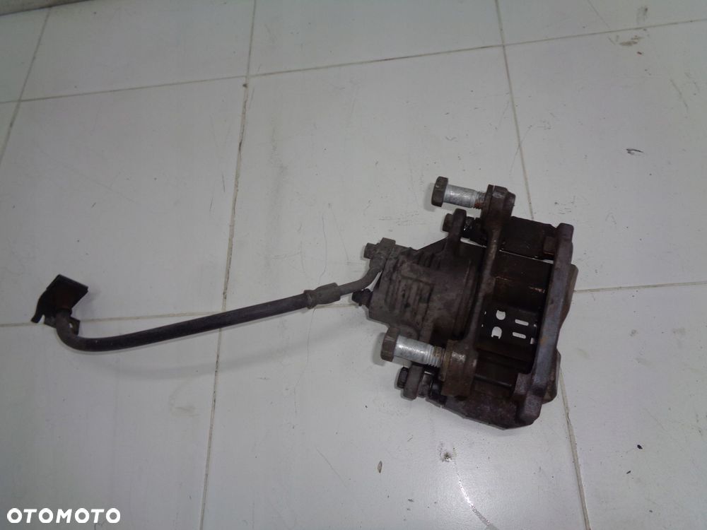 chevrolet corvette c5 zacisk lewy tył 96-04 - 2