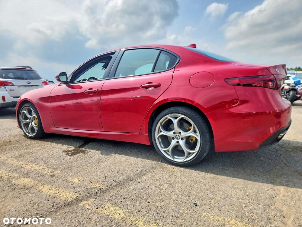 Alfa Romeo Giulia - 2