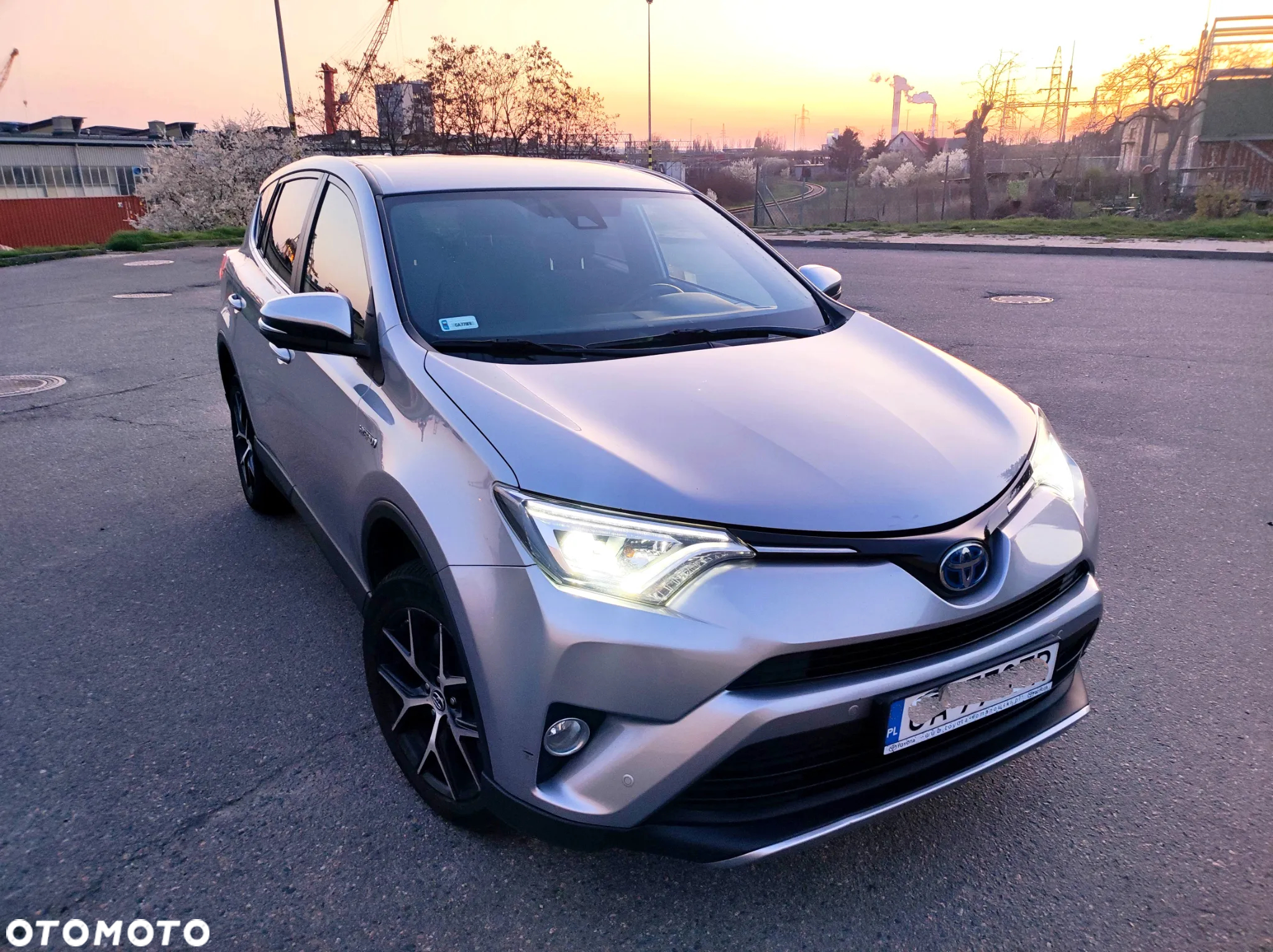 Toyota RAV4 Hybrid Premium 4x2 - 2