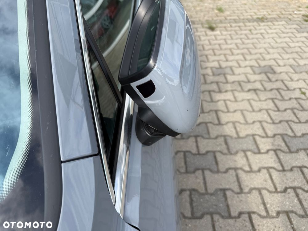 Volkswagen Passat Variant 2.0 TDI EVO Business - 26