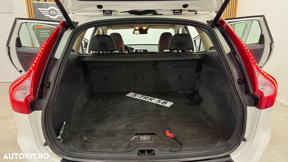 Volvo XC 60 D5 AWD Aut. Summum - 17