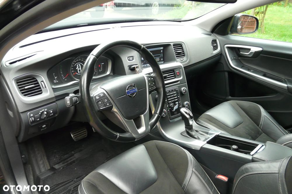 Volvo V60 D4 AWD Geartronic - 12