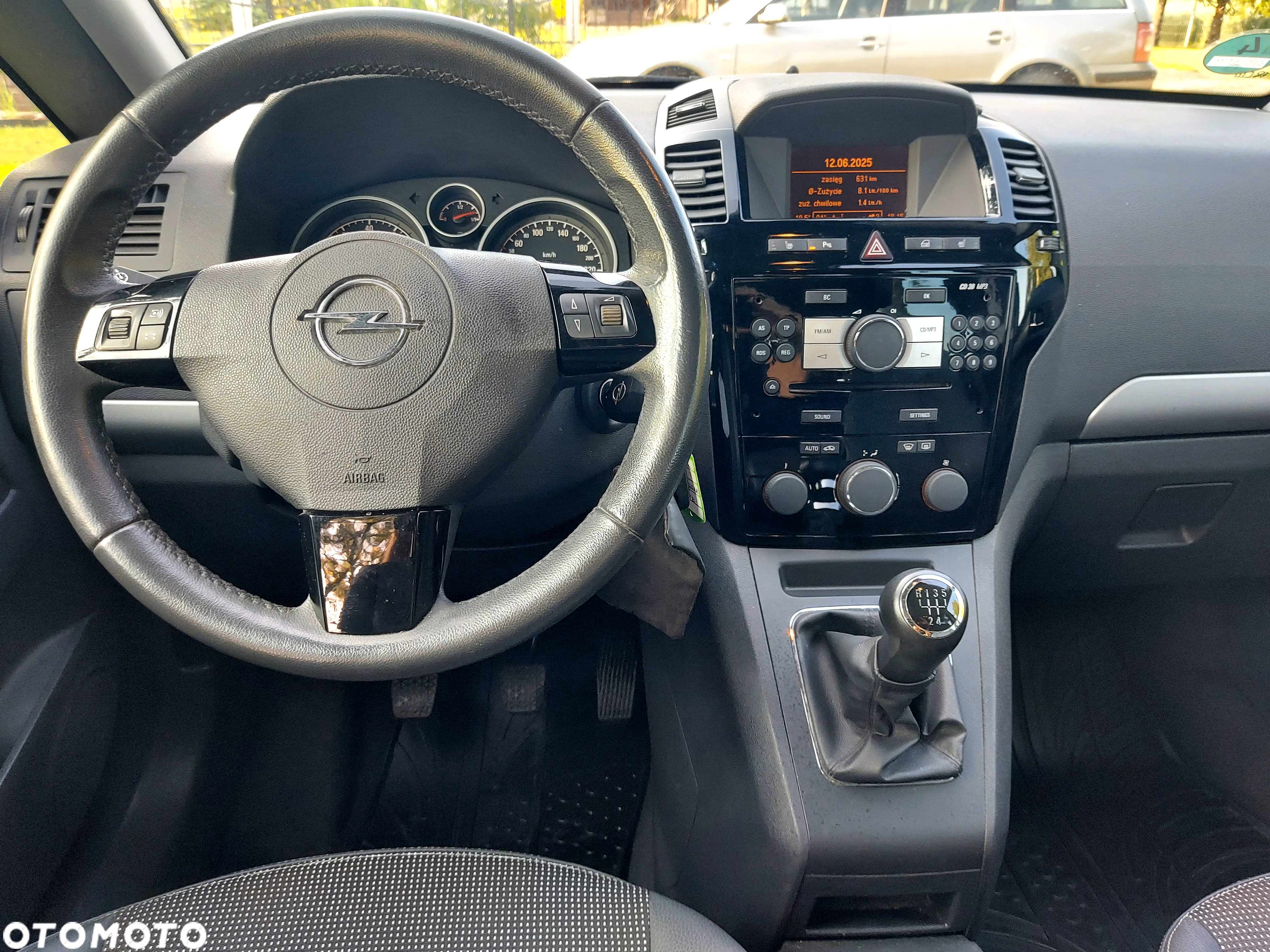 Opel Zafira 1.8 Cosmo - 8