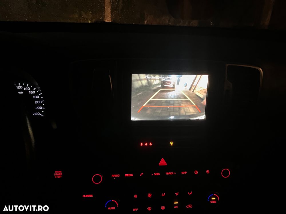 Kia Sportage 2,0 CRDI AWD GT Line - 10