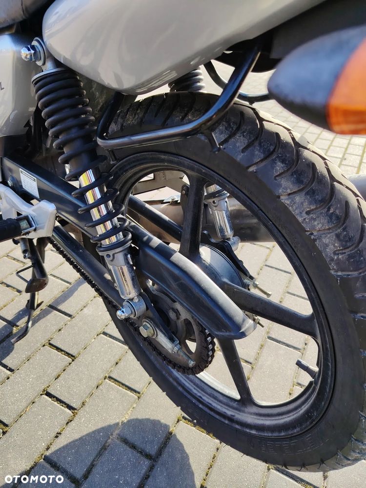 Yamaha YBR - 5