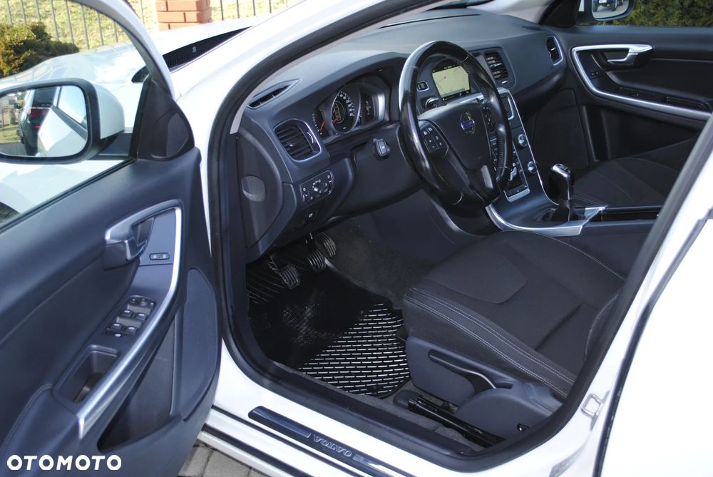 Volvo V60 - 15