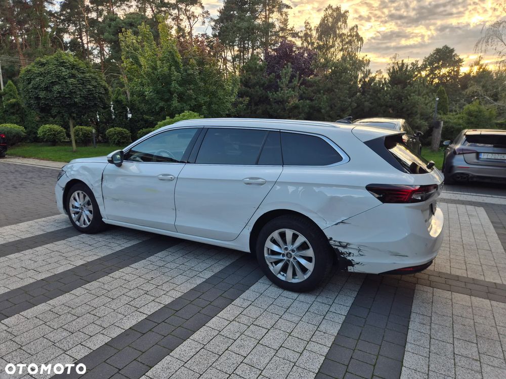 Skoda Superb 2.0 TDI SCR 4x4 Essence DSG - 12