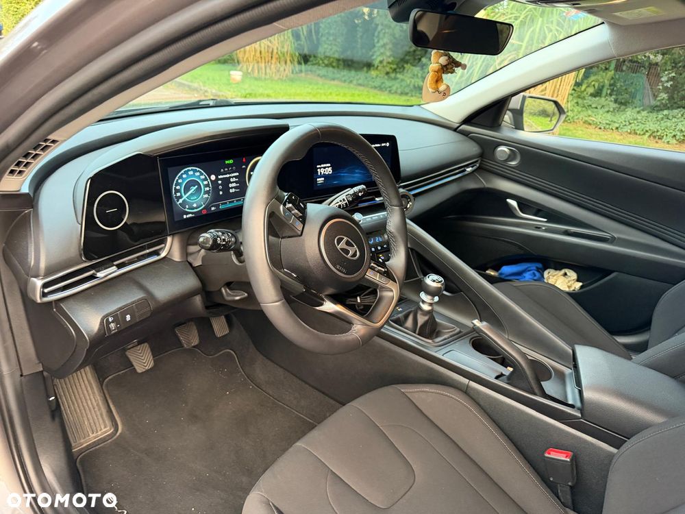 Hyundai Elantra 1.6 Smart - 5