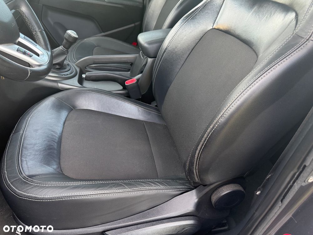 Kia Sportage 2.0 CVVT 2WD Vision - 24