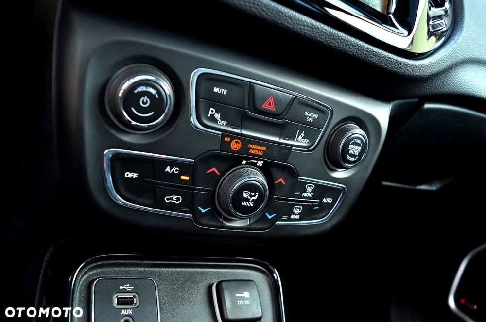 Jeep Compass 1.4 TMair Limited FWD S&S - 30