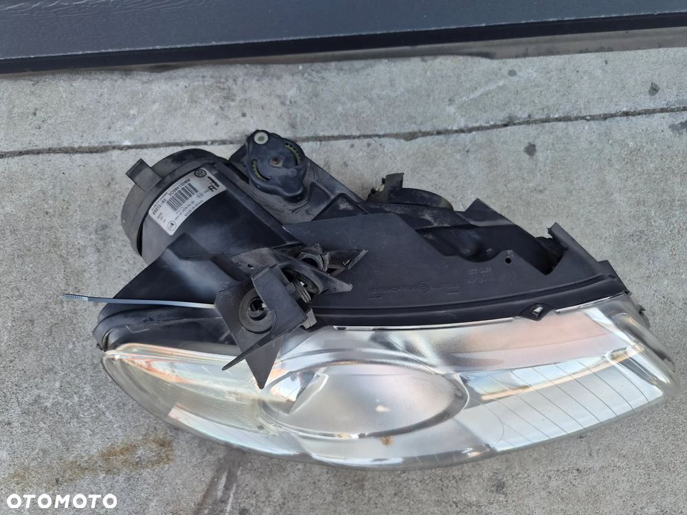 Lampa Przód Przednia Prawa VW Passat B6 Europa 3C0941006M - 5