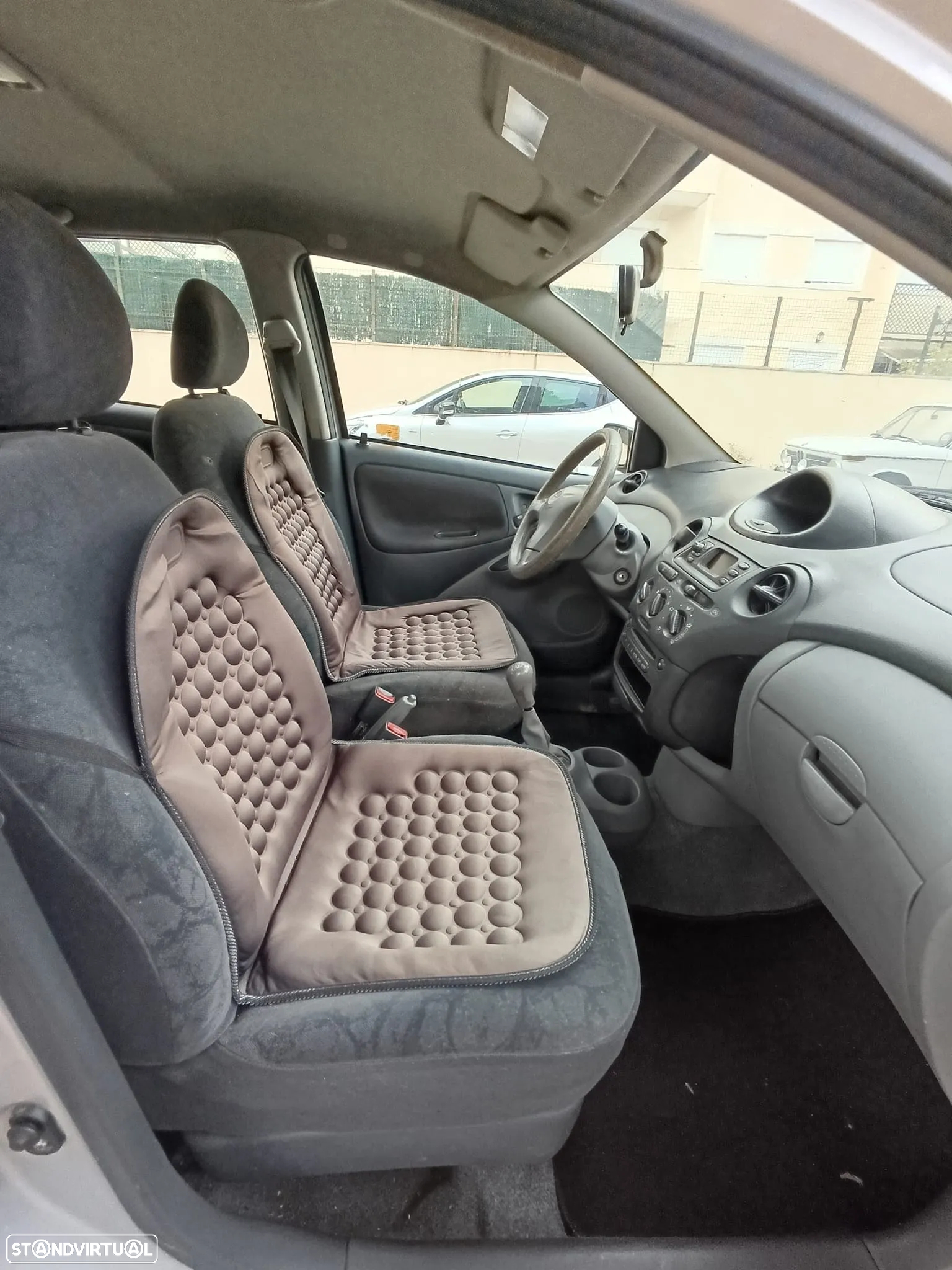 Toyota Yaris 1.0 Sol - 18