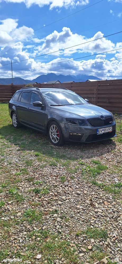 Skoda Octavia 2.0 TDI RS DSG - 2