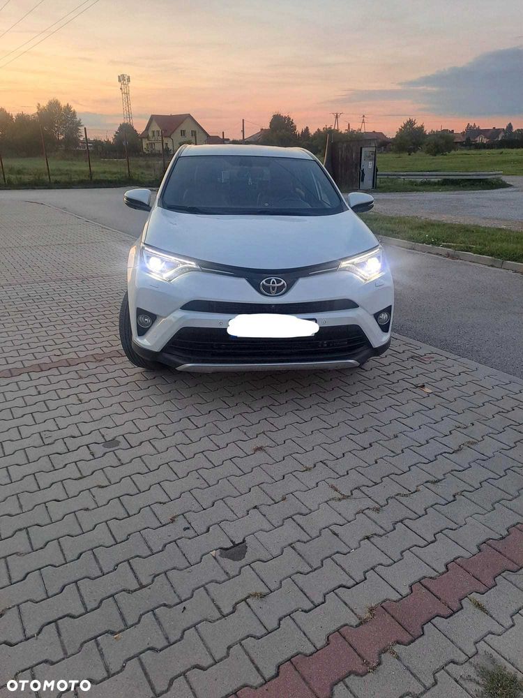Toyota RAV4 - 1