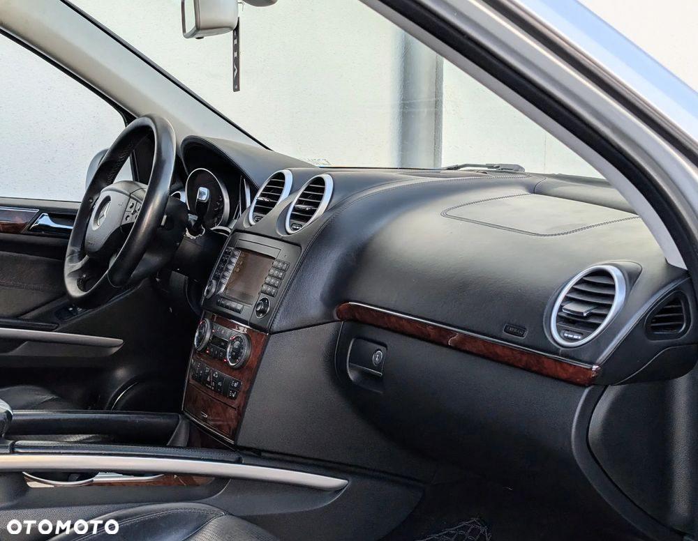 Mercedes-Benz ML 63 AMG 4Matic 7G-TRONIC - 14