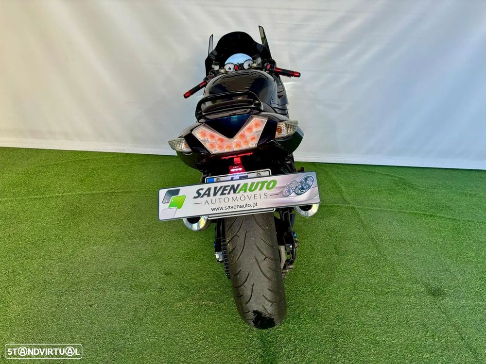 Kawasaki ZZR 1400 - 15