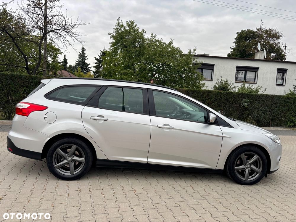 Ford Focus 1.6 TDCi DPF Champions Edition - 11