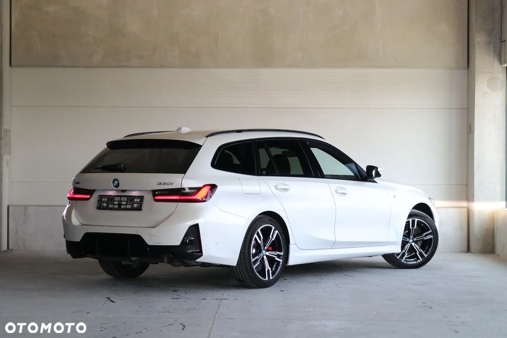 BMW Seria 3 330i xDrive M Sport - 6