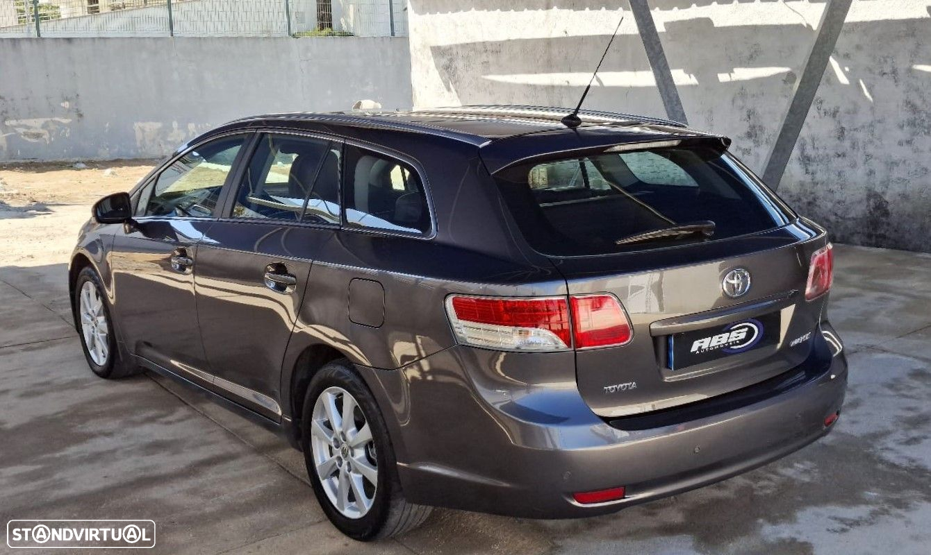 Toyota Avensis SW - 2
