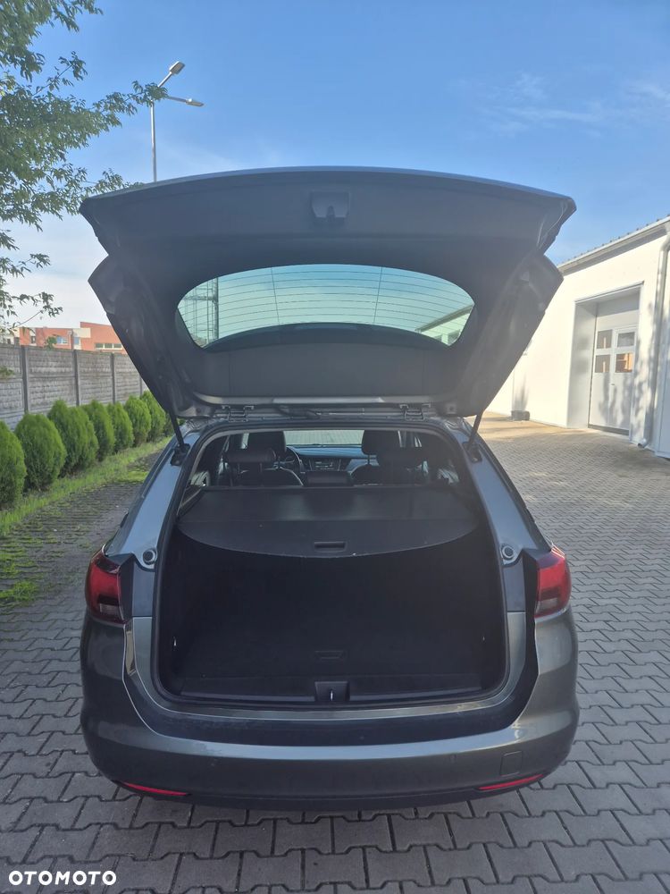 Opel Astra 1.6 CDTI Sport - 28