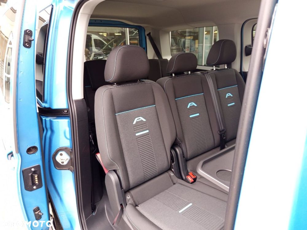 Ford Tourneo Connect Grand - 23