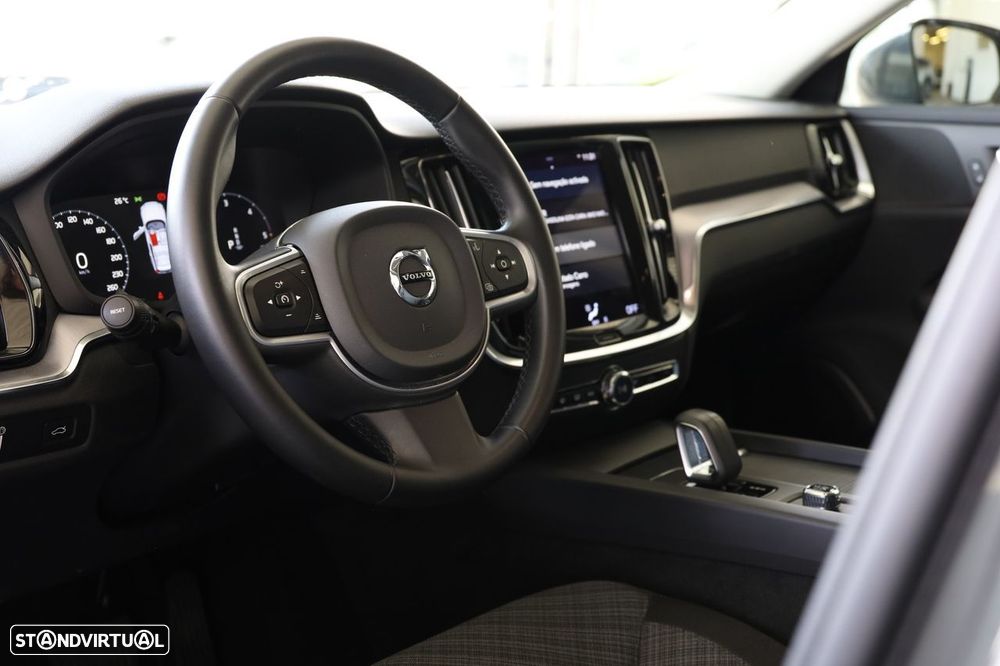 Volvo V60 2.0 B4 Momentum Geartronic - 10