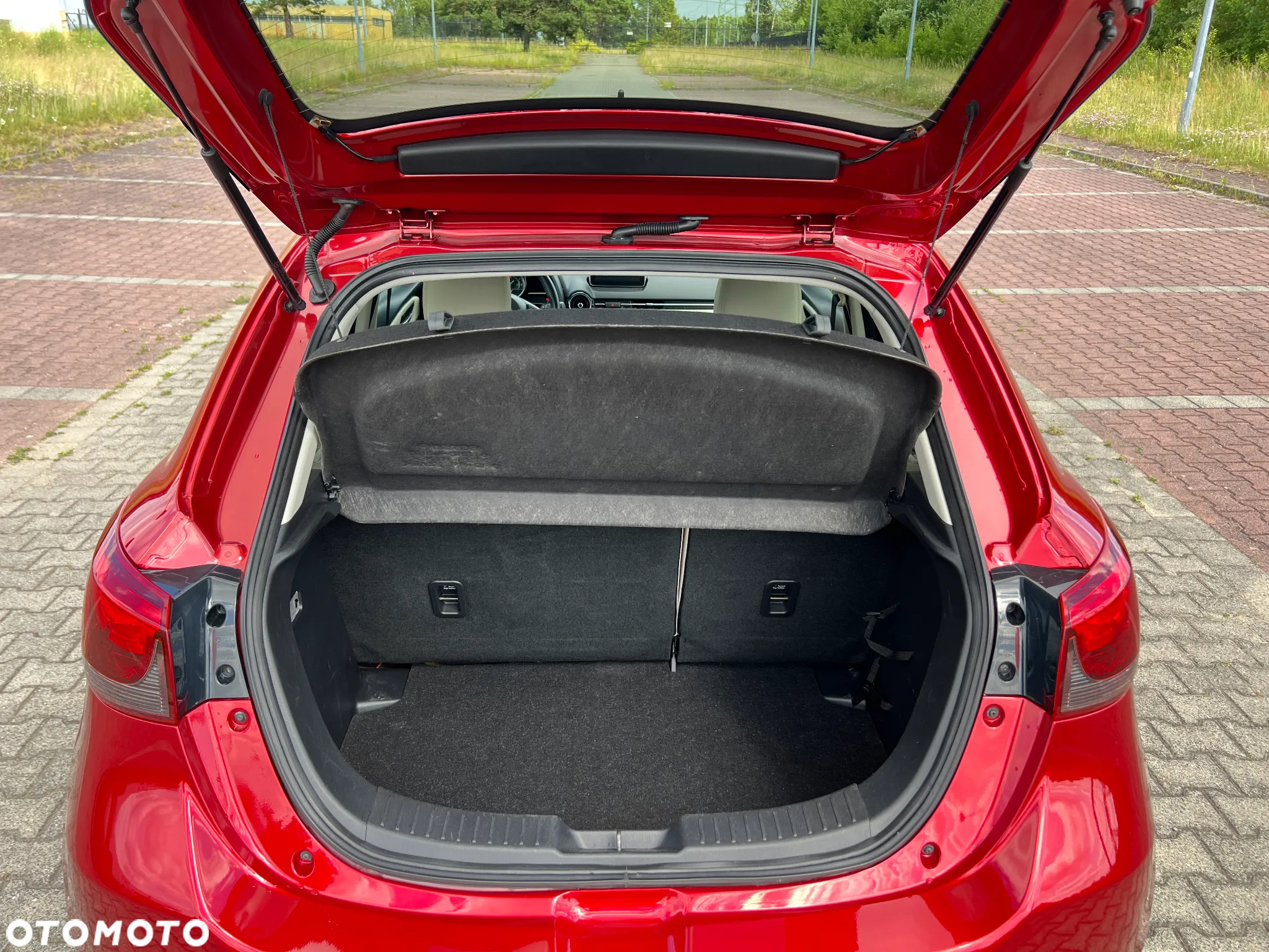 Mazda 2 SKYACTIV-G 90 White Edition - 17
