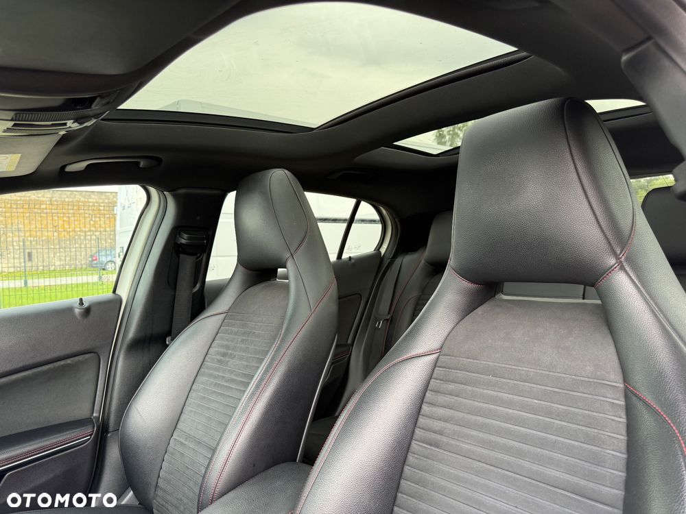 Mercedes-Benz GLA - 10