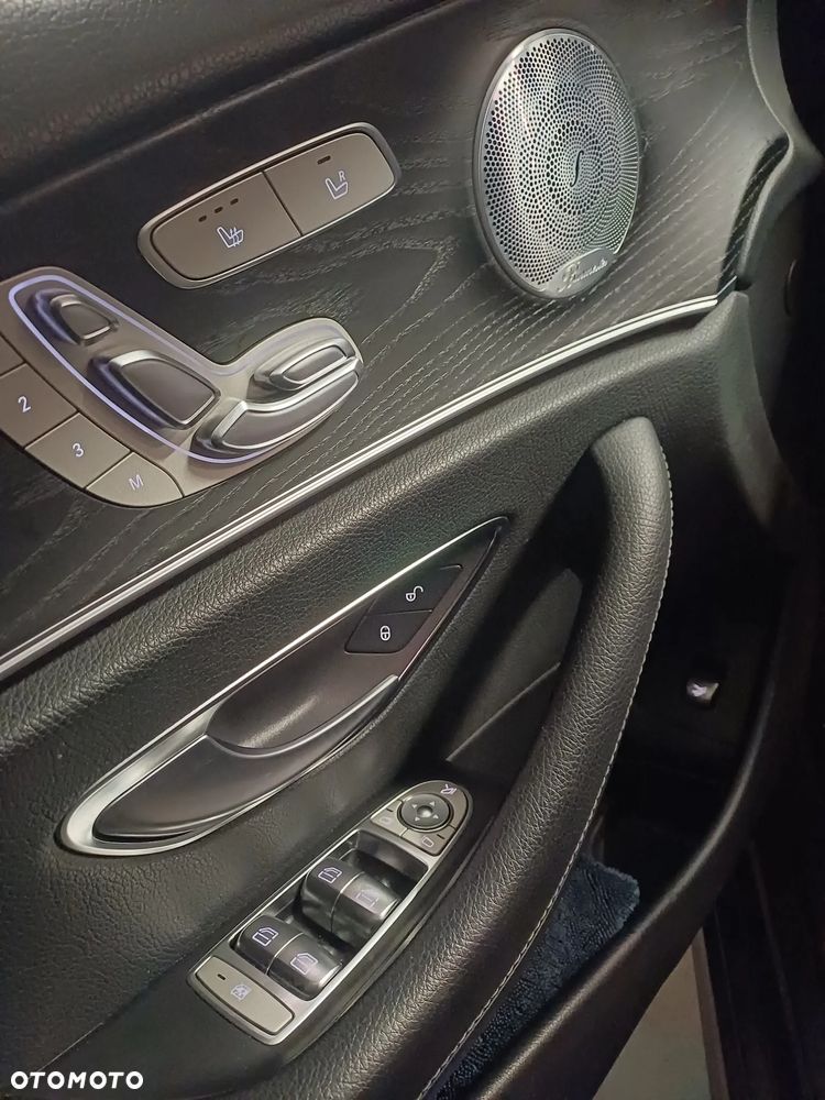 Mercedes-Benz Klasa E 300 9G-TRONIC - 16
