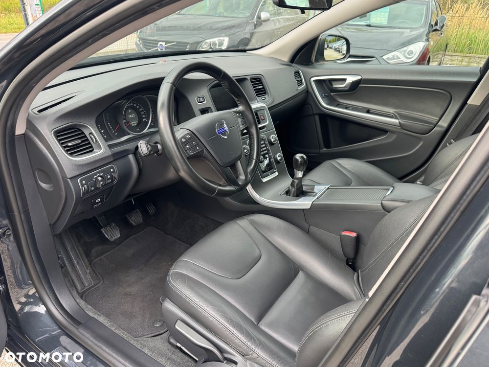 Volvo V60 DRIVe - 16