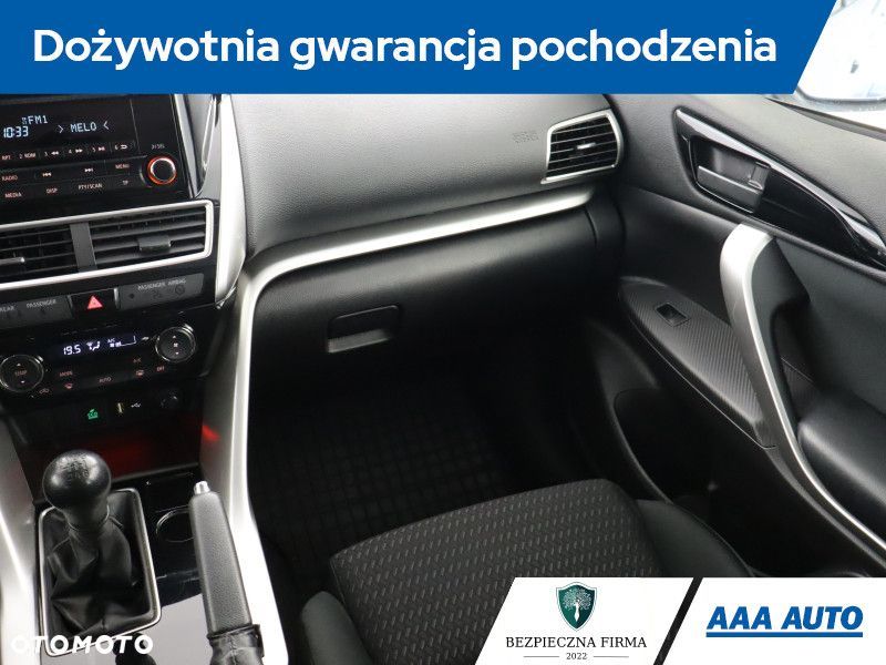 Mitsubishi Eclipse Cross - 10