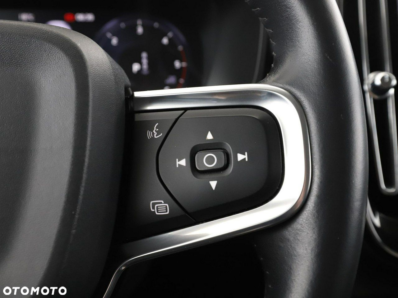 Volvo XC 40 D3 AWD Momentum - 32