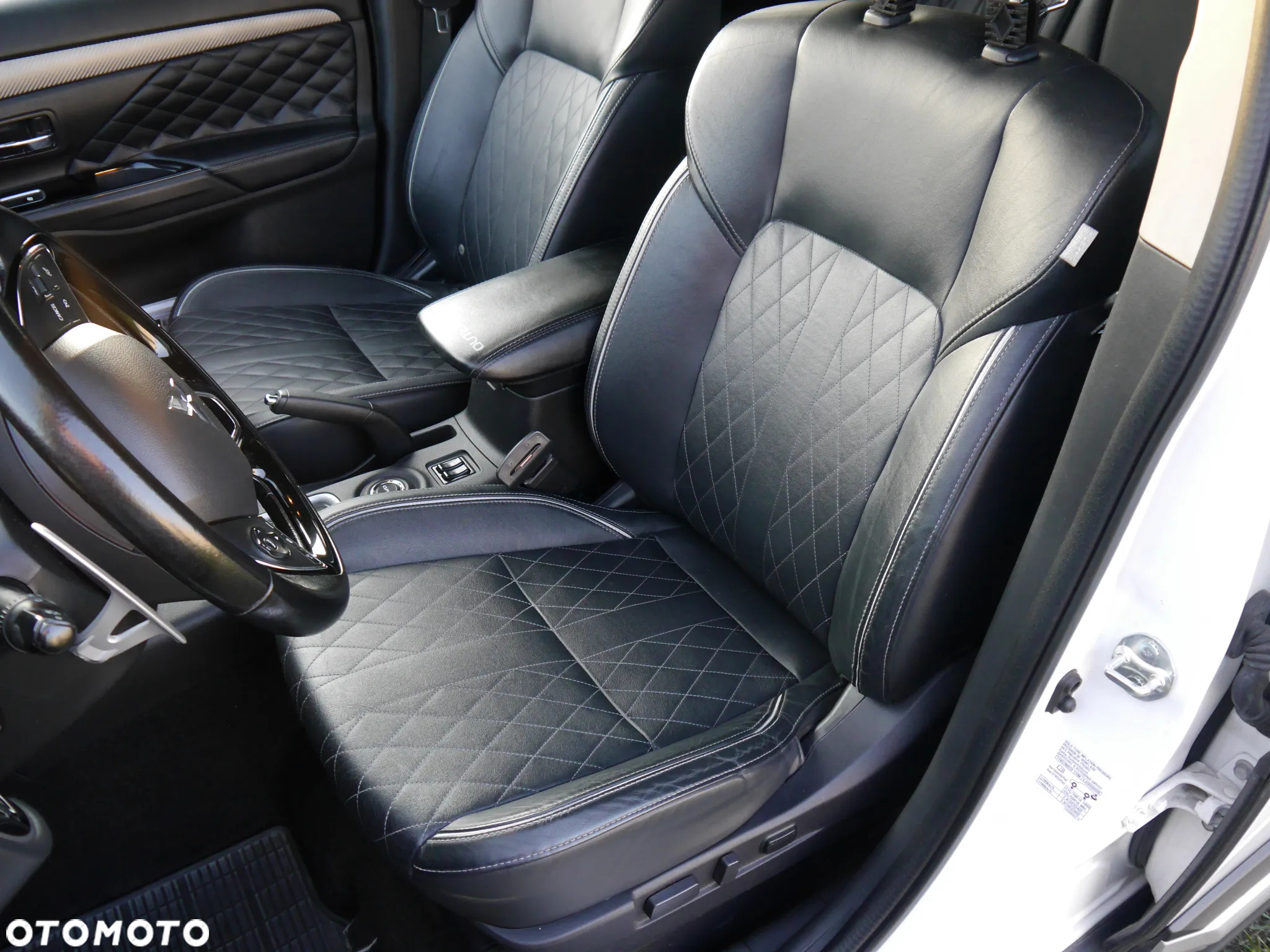 Mitsubishi Outlander 2.0 Intense 4WD CVT - 10