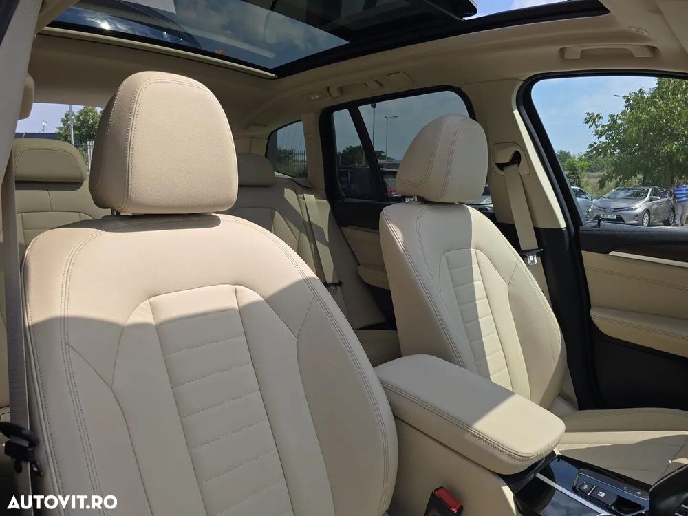 BMW X3 xDrive30i AT Luxury Line - 25