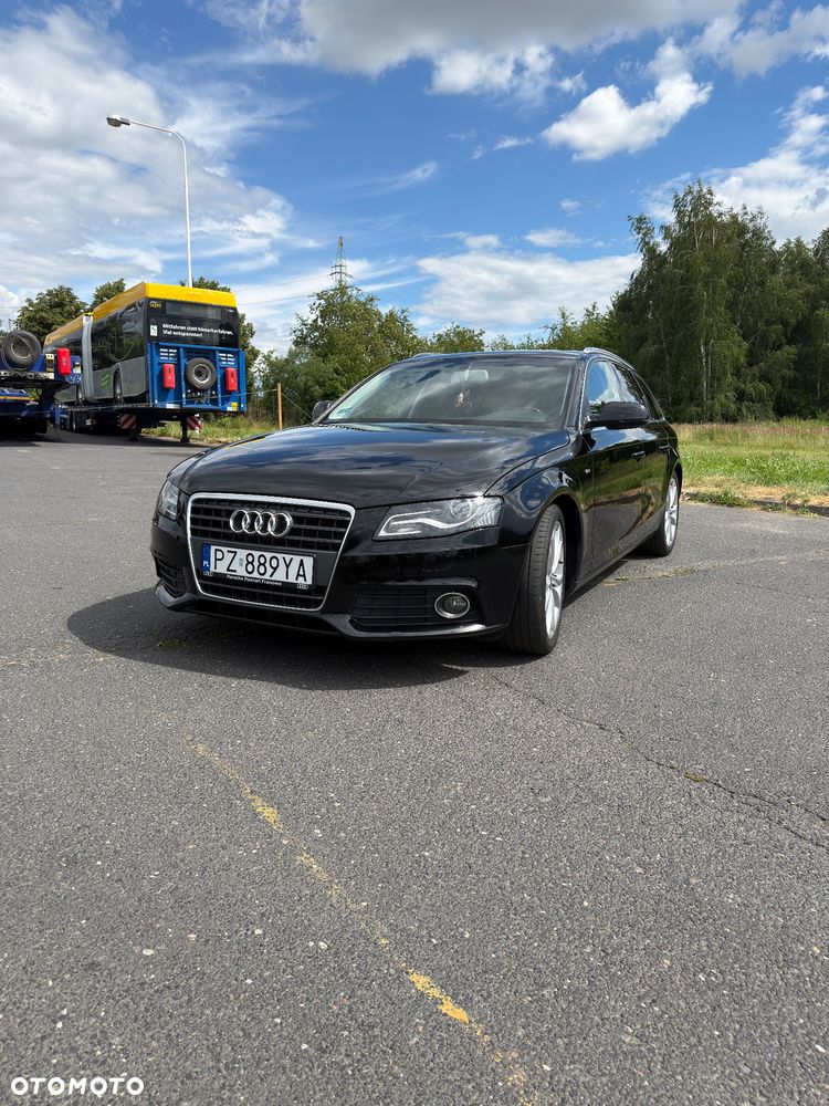 Audi A4 Avant 2.0 TDI Limited Edition - 1