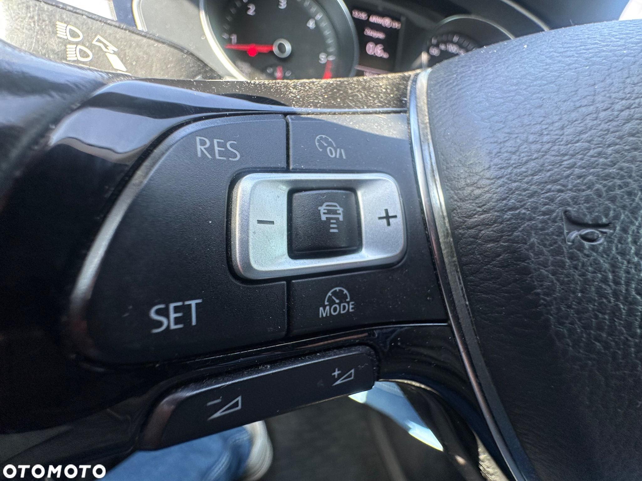 Volkswagen Passat - 10