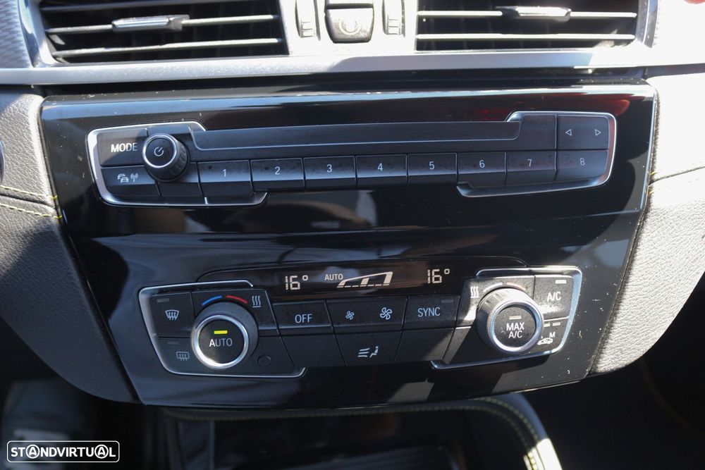 BMW X2 16 d sDrive Auto Pack 50 anos M - 38