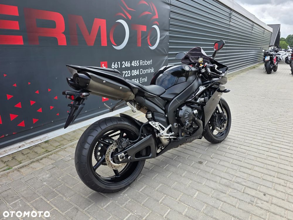 Yamaha R1 - 3