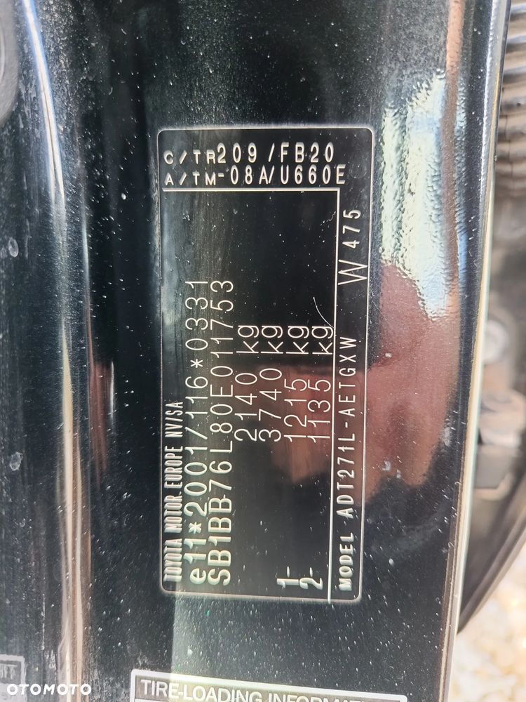 Toyota Avensis - 36