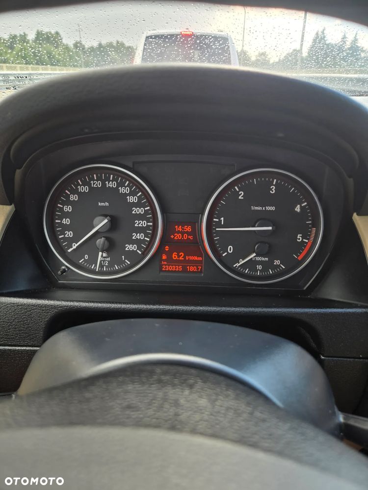 BMW X1 sDrive20d - 16