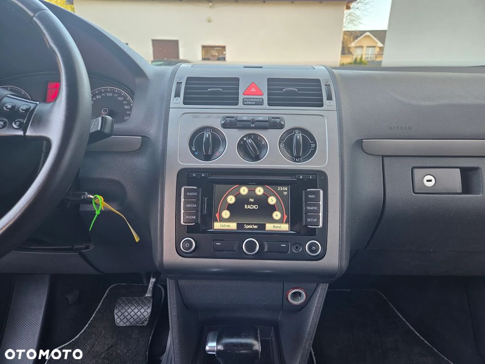 Volkswagen Touran 1.4 TSI DSG Freestyle - 20