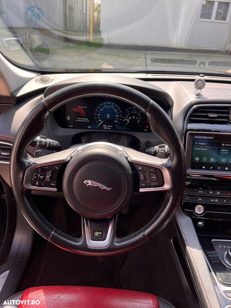 Jaguar F-Pace 30d AWD R-Sport - 14
