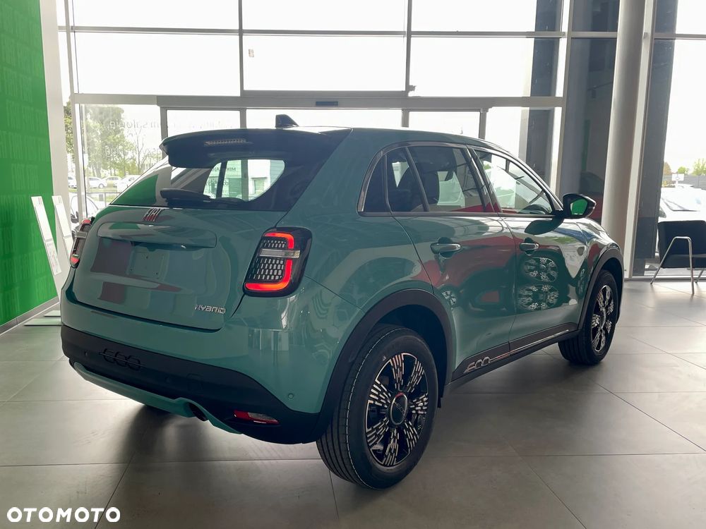 Fiat 600 1.2 Turbo Hybrid eDCT - 4