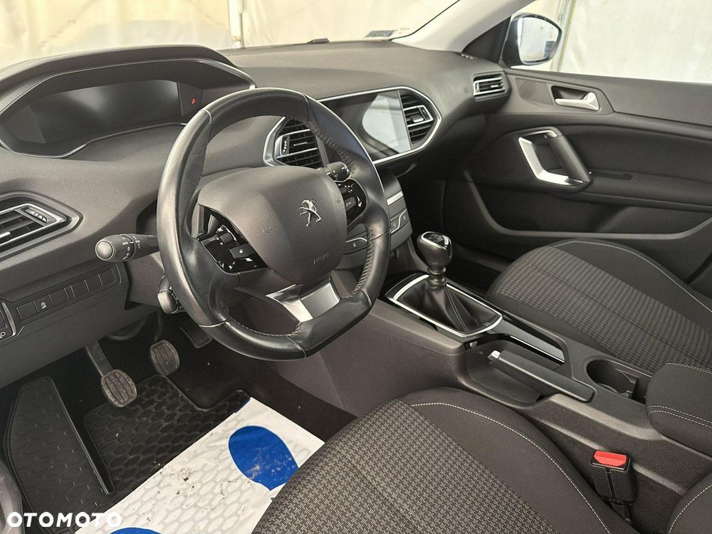 Peugeot 308 - 14