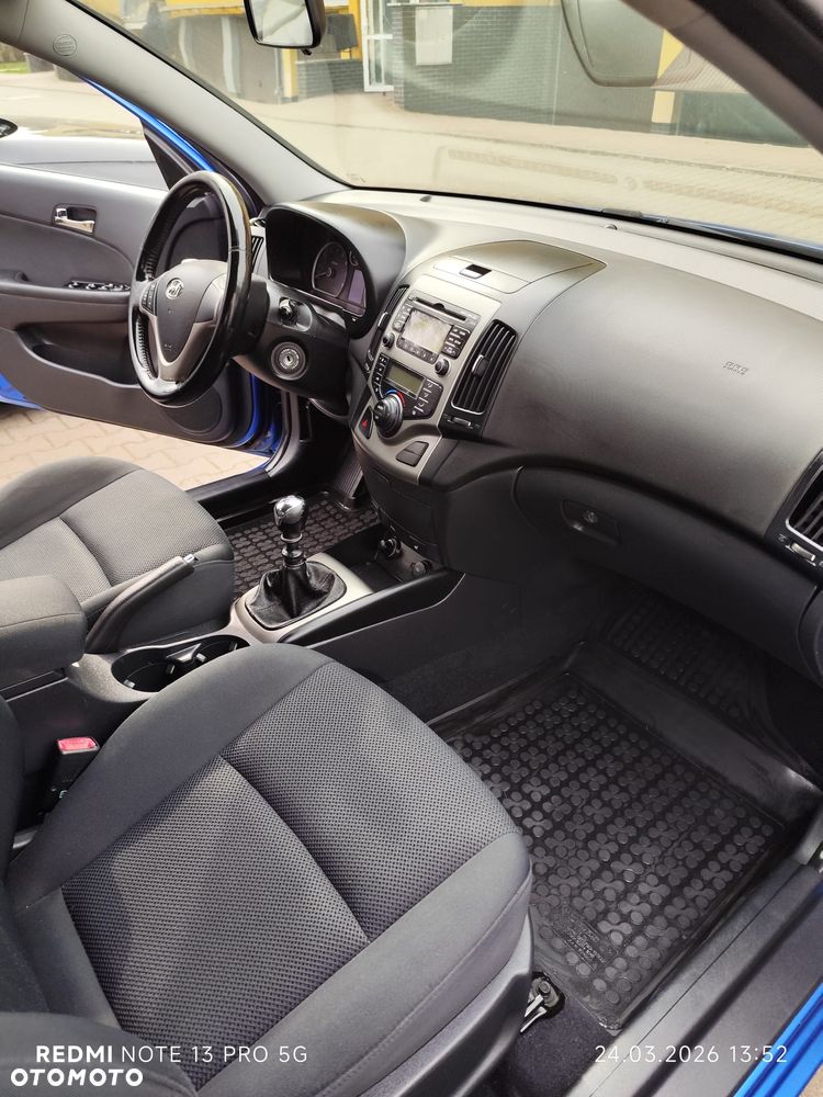Hyundai i30 1.6 blue Comfort - 11