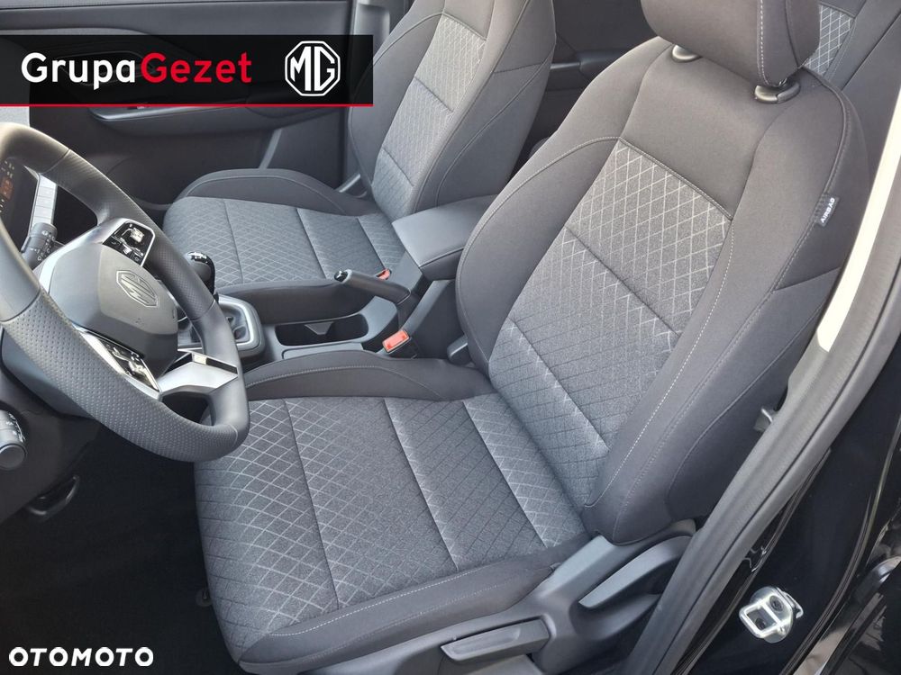 MG ZS - 11