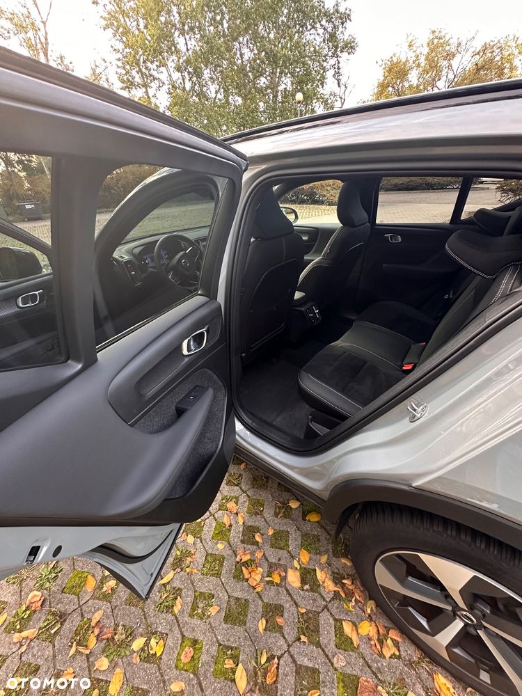 Volvo XC 40 B3 Ultimate Dark - 15