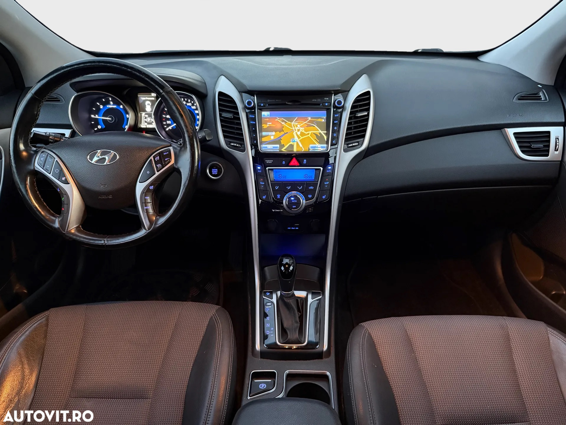 Hyundai i30 blue Kombi 1.6 CRDi DCT Premium - 6